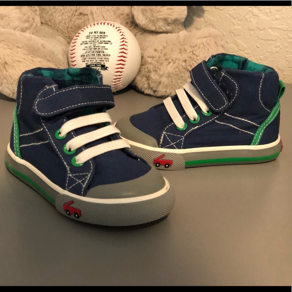 Toddler shoes 4c